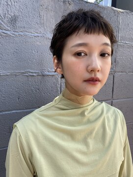 シーカ ニカイ(siika NIKAI) イメチェンくせ毛風ベリーショート