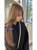 中明度ベージュ