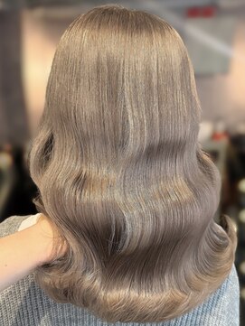 エルバイラビス 大宮(elu by lovis) 《ゆい》ミルクティーベージュ/ホワイトベージュ/韓国ヘア