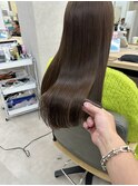 オリーブベージュ