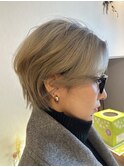ショートボブ×シルバーアッシュ