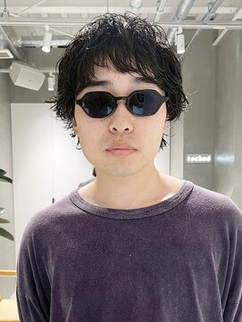 テクネ 天神大名(techne) 天神大名シャドウパーマスパイラルパーマメンズマッシュウルフ