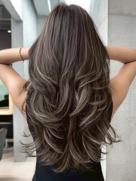 ハーシーバイアポロ 相模大野(HERSHE by apollo) xバレイヤージュ/ホワイトグレージュ/レイヤーカット