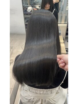 深艶ナチュラルブラック×髪質改善