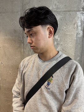 オルカ(ORCA) テーパーフェード/センターパート/ニュアンスパーマ/fade