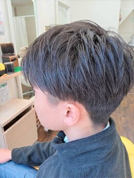 ハーツ(HEARTS)の写真/学生さん必見！小学生中学生カット高校生カット◎理容室美容室併設で理想のスタイルへ☆縮毛矯正も人気♪