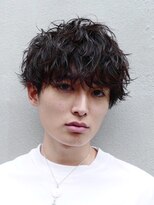 フィフス(fifth)&nbsp;前下がりマッシュ スパイラルパーマ コンマヘア ツーブロック