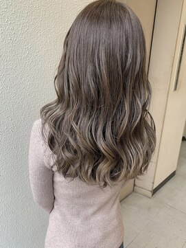 アリーシャ バイ アルティナ(Alisha by artina) ラテカラー×アイスヘーゼルナッツ【Alisha相模大野】