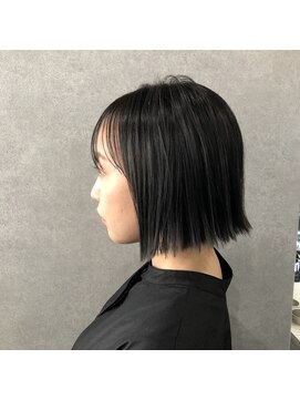 クレア(CREA) 切りっぱなしボブ