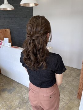 ニド(2do) カジュアルウェーブハーフアップ