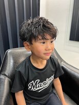 イントロバイフィーネ 渋谷(INTRO . by Fi-Ne) 【INTRO./渋谷】ソフトツイストパーマ刈り上げマッシュレイヤー