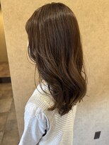 イロハ(iroh)&nbsp;イルミナカラー/柔らかベージュ/ロングヘア