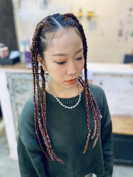 カペリマレーナ(Capelli Malena) ブレイズ8本 エクステあり