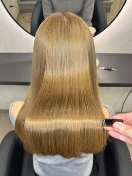 エクシーズ 新宿(XYZ) 髪ブリーチ質改善トリートメント/イメチェンヘアスタイル/新宿