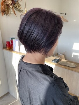 エンネ(Enne) ショートボブ×白髪ぼかしカラー