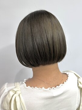 ヘア イノウエ HAIR INOUE 流行りのオリーブベージュ ボブ