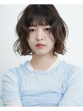 ラダ(Lada) 【LadA 城本英恵】 柔らかいボブスタイル