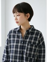 キビト(kibito)&nbsp;黒髪オン眉マッシュショート耳かけマッシュ女子20代30代新宿曙橋