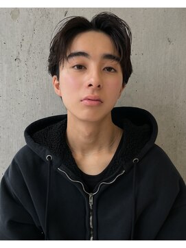 バロンフェム(baLon.fem) 【stylist徳永】センターパートコンマバング