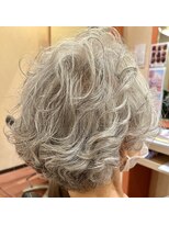 美容室ページボーイ&nbsp;大人×パーマ