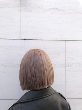 アンフィドットドゥルドゥ(AnFye.dueldo) 切りっぱなしベージュカラー