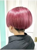 【ピンク×刈り上げ女子】