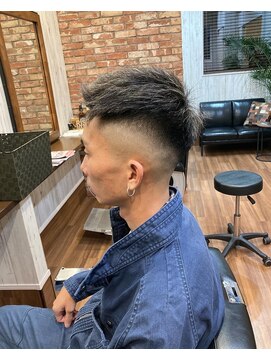 ライズヘアー(RISE HAIR) スキンフェード＋ハイライト