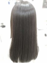 フレンド美容室 本店&nbsp;《アルテマストレートリタッチ》 うるツヤロングストレート