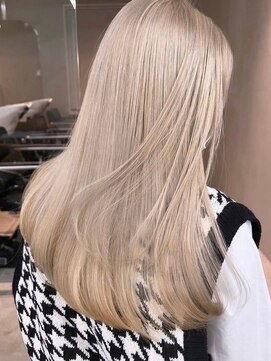 サイン 渋谷(SIGN) レイヤーカットインナーカラーイヤリングカラ一色落ち綺麗表参道