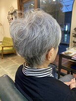 ロダ ヘアー(RODA hair) 素敵なグレイヘアーとショートカット