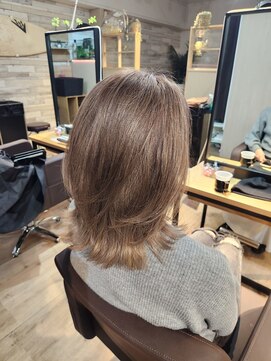 ウェーブ(WAVE) 【王道スタイル】肩上外ハネ