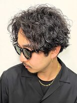 スナッグルサロン(SNUGGLE SALON)&nbsp;波巻きスパイラルパーマツイストセンターパートメンズカット池袋