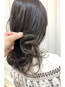 クロップ エス 湘南辻堂(crop es) cropes辻堂谷川 カーキグレージュ×イヤリングカラー