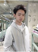 黒髪スパイキーショート