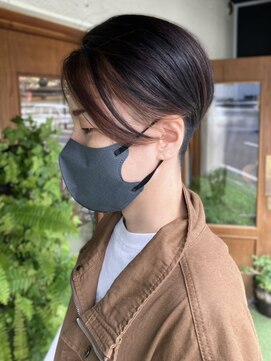 スクエアウーノ 博多(SQUARE＊UNO HAKATA) 前髪インナーカラー　刈り上げ　丸みボブ　アッシュベージュ