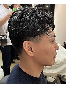 ワンワンオー バーバーショップ 博多店(@110 BARBER SHOP) ツーブロック爽やかパーマ