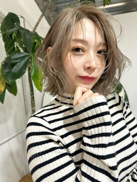 エトワール(ETOILE) フェイスレイヤーカット×ミルクティーベージュ 三ノ宮/元町