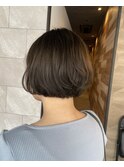 オリーブベージュ