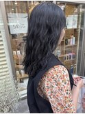 ツヤ感black×くせ毛パーマ