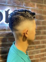 ブロートーキョーバーバーショップ 神田店(Bro Tokyo BARBERSHOP)&nbsp;【神田】ツーブロックフェードbarberスタイル