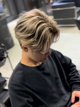 アウル 心斎橋(owl) バレイヤージュ/センターパート/ブリーチ/カラー