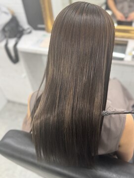 ベルダ 高槻(BELDAD) 髪質改善トリートメント／縮毛矯正／レイヤーカット/ボブ／高槻