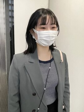 エイチ(811) バーガンディチャコールグレーハッシュカットペールオレンジ