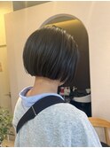 地毛風なブルーブラック×ミニボブ