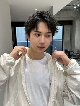 ファルベ(Farbe) 刈り上げセンターパートリバースセンターパートニュアンスパーマ