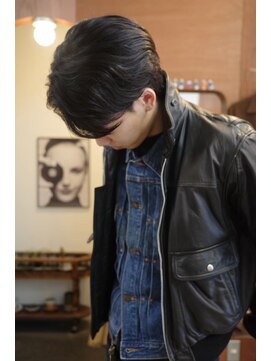 エディ(Edy) メンズセンターパートニュアンスパーマ刈り上げ眉毛カット岡山