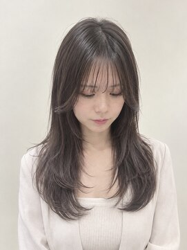 リア(Li'a by neolive) レイヤーカット × ミントグレージュ