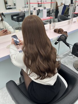 シアター 札幌大通り(THEATER) 王道ミルクティーベージュ