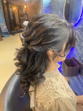 ラズリー(Lazliy) ハーフアップ