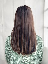 オティアプラスエヌ(OTTIA+n) 20代30代40代　懐の深いレイヤードロング【松山】